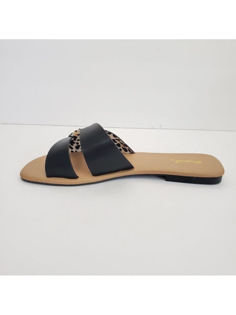 Qupid Womens Slip-On Black Animal Print Flat Two-Tone Sandals - Picture 3 of 8